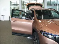 Gebraucht Mercedes EQA250 Progressive 139 kW (190 PS) 2023 Gold SUV
