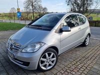 Gebraucht Mercedes A180 116 PS (85 kW) 2011 Silber Van / Kleinbus