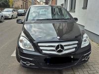Gebraucht Mercedes B180 116 PS (85 kW) 2011 Schwarz Van / Kleinbus