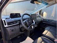 Neu Hyundai Staria Trend 160 PS (117 kW) 2026 Schwarz (abyss black / mic) Van / Kleinbus