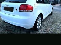 gebraucht Audi A3 1.6 FSi S Line Sportpaket