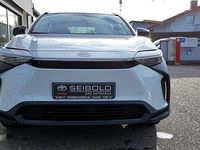 Gebraucht Toyota bZ4X Comfort 150 kW (204 PS) 2023 Platinumweiß perleffekt SUV
