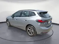 Gebraucht BMW 220 Active Tourer Sport Line 170 PS (125 kW) 2025 Silber Van / Kleinbus