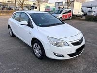 Gebraucht Opel Astra 90 PS (66 kW) 2012 Weiß Kleinwagen