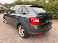 Gebraucht Skoda Rapid Ambition 90 PS (66 kW) 2014 Grau Kleinwagen