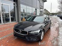 Gebraucht Volvo V60 Momentum 163 PS (119 kW) 2020 Schwarz Kombi