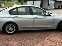 Gebraucht BMW 320 184 PS (135 kW) 2012 Silber Limousine