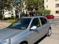 Second-hand Renault Clio II 75 CP (55 kW) 2010 Gri Hatchback