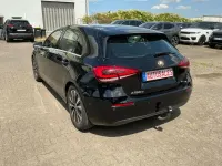 Gebraucht Mercedes A180 116 PS (85 kW) 2022 Schwarz Limousine