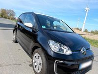 Second-hand VW e-up! Style 61 kW (83 CP) 2021 Negru Hatchback