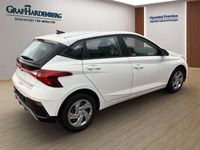 Gebraucht Hyundai i20 Select 101 PS (74 kW) 2025 Atlas white / sol Kleinwagen