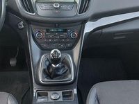 Gebraucht Ford Kuga Titanium 150 PS (110 kW) 2019 Weiß SUV