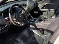 Gebraucht Jaguar XE 179 PS (131 kW) 2017 Weiß Limousine