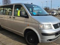 Gebraucht VW Shuttle 131 PS (96 kW) 2025 Silber Van / Kleinbus