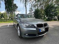 Gebraucht BMW 325 197 PS (144 kW) 2009 Grau Kombi
