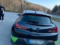 Gebraucht Opel Astra 140 PS (102 kW) 2011 Schwarz Coupé