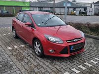 Gebraucht Ford Focus 125 PS (91 kW) 2013 Rot Limousine
