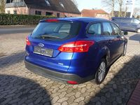 Gebraucht Ford Focus Trend 125 PS (91 kW) 2016 Blau Limousine