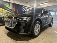 Używany Audi e-tron Comfort 230 kW (313 KM) 2022 Czarny SUV