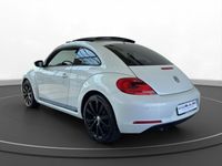 Gebraucht VW Beetle Basis 140 PS (102 kW) 2013 Oryxweiß perlmutteffekt Kleinwagen