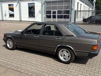 Gebraucht Mercedes 190 122 PS (89 kW) 1986 Grau Limousine