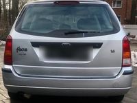 Gebraucht Ford Focus 100 PS (73 kW) 2004 Silber Kombi