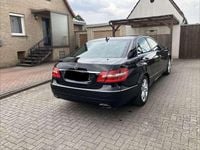 Second-hand Mercedes E250 204 CP (150 kW) 2011 Negru Berlinǎ