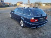 Gebraucht BMW 525 Exclusive 163 PS (119 kW) 2002 Blau Kombi