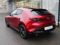 Neu Mazda 3 Homura-Line 140 PS (102 kW) 2026 Rot Limousine