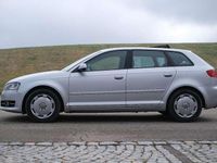 Gebraucht Audi A3 Attraction 140 PS (102 kW) 2012 Eissilber Kleinwagen