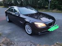 Gebraucht BMW 740 326 PS (239 kW) 2009 Schwarz Limousine
