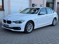 Gebraucht BMW 330e Advantage 184 PS (135 kW) 2016 Alpinweiss iii Limousine