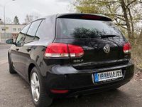 Gebraucht VW Golf VI Team 105 PS (77 kW) 2011 Schwarz Kleinwagen