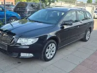 Gebraucht Skoda Superb Ambition 140 PS (102 kW) 2010 Schwarzmagic perleffekt Kombi
