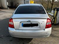 Gebraucht Kia Cerato 105 PS (77 kW) 2005 Grau Limousine