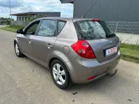 Gebraucht Kia Ceed 143 PS (105 kW) 2007 Beige Kleinwagen