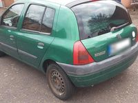 Gebraucht Renault Clio II 58 PS (42 kW) 2000 Grün Kleinwagen