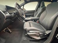 Gebraucht BMW 223 Active Tourer Efficient Dynamics 204 PS (150 kW) 2022 Saphirschwarz metallic Van / Kleinbus