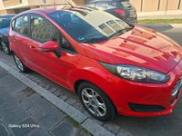 Gebraucht Ford Fiesta 101 PS (74 kW) 2015 Rot Kleinwagen