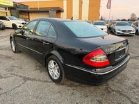 Gebraucht Mercedes E220 Avantgarde 170 PS (125 kW) 2008 Schwarz Limousine