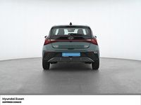 Gebraucht Hyundai i20 Select 79 PS (58 kW) 2025 Mangrove green / mic Kleinwagen