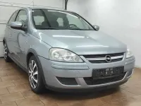 Usado Opel Corsa 80 HP (58 kW) 2005 Prateado Citadino