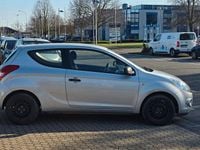 Gebraucht Hyundai i20 Edition 77 PS (56 kW) 2011 Grau Kleinwagen