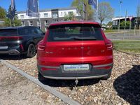 Gebraucht Volvo XC40 Momentum 150 PS (110 kW) 2018 Rot SUV
