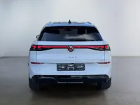 Neu VW T-Roc Pro 150 PS (110 kW) 2026 Pure weiss / schwarzes dach SUV