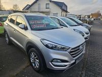 Gebraucht Hyundai Tucson Intro Edition 116 PS (85 kW) 2015 Platinum silver / mic SUV