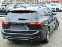 Gebraucht Ford Focus ST-Line 125 PS (91 kW) 2024 Obsidianschwarz metallic Kombi