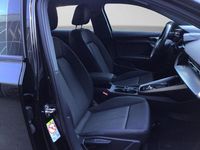 Gebraucht Audi A3 Sportback e-tron Design 204 PS (150 kW) 2023 Schwarz Kleinwagen