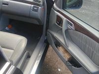 Gebraucht Mercedes E280 204 PS (150 kW) 2002 Blau Limousine