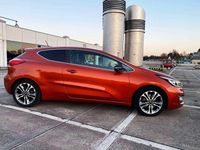 Gebraucht Kia Ceed 135 PS (99 kW) 2014 Orange Kleinwagen